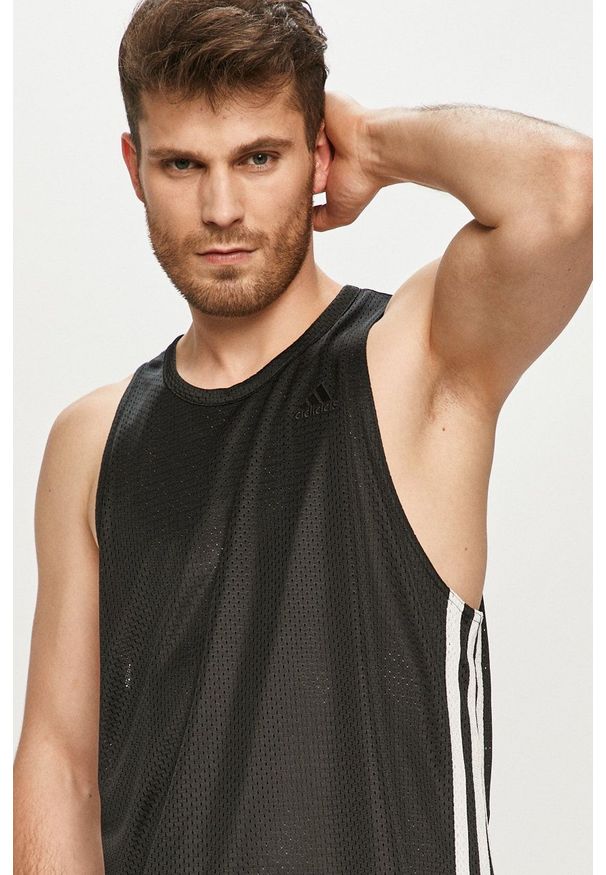 adidas Performance - T-shirt. Okazja: na co dzień. Kolor: czarny. Wzór: nadruk. Styl: casual