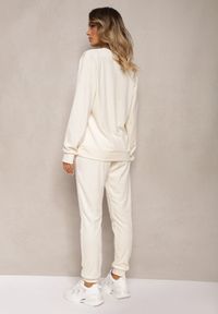 Renee - Jasnobeżowy Dresowy Welurowy Komplet z Dodatkiem Bawełny Bluzka i Spodnie Evisla. Kolor: beżowy. Materiał: dresówka, bawełna, welur #5