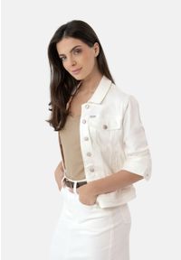 Volcano - Krótka jeansowa kurtka J-NALA. Materiał: jeans. Długość: krótkie. Styl: klasyczny #1