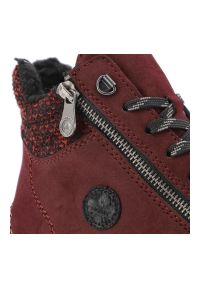 Czerwone Botki Rieker Ocieplane Buty Damskie. Okazja: na co dzień, na spacer. Zapięcie: sznurówki. Kolor: czerwony. Szerokość cholewki: normalna. Styl: klasyczny, casual #6