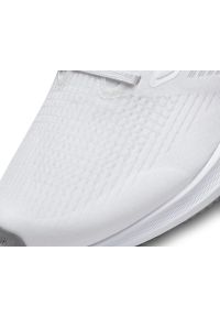 Buty do biegania męskie Nike Air Zoom Pegasus 39. Okazja: na co dzień, do pracy, na spacer. Kolor: biały. Model: Nike Zoom. Sport: turystyka piesza