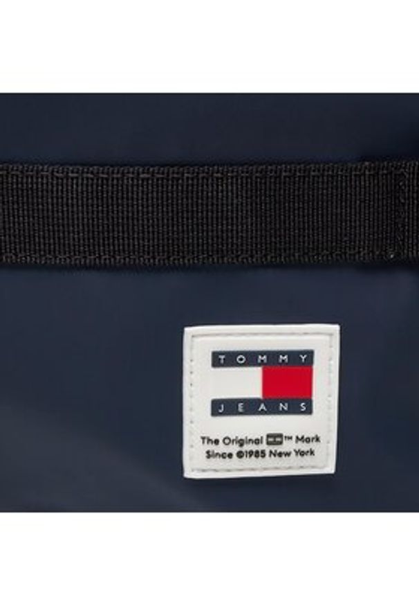 Tommy Jeans Plecak Tjm Daily + Rolltop Backpack AM0AM12120 Granatowy. Kolor: niebieski. Materiał: skóra