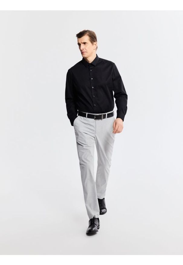 Reserved - Spodnie chino slim fit - szary. Kolor: szary. Materiał: wiskoza, tkanina