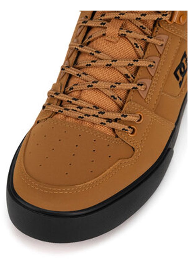 DC Sneakersy PURE HIGH-TOP WC WNT ADYS400047-WEA Brązowy. Kolor: brązowy. Materiał: skóra, zamsz
