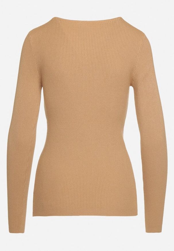 Born2be - Beżowy Sweter Ozdobiony Metalowymi Napami Corettina. Okazja: na co dzień. Kolor: brązowy. Materiał: jeans. Wzór: aplikacja. Styl: wizytowy, casual