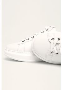 Karl Lagerfeld - Buty skórzane. Nosek buta: okrągły. Zapięcie: sznurówki. Kolor: biały. Materiał: skóra. Szerokość cholewki: normalna. Obcas: na obcasie. Wysokość obcasa: średni #3