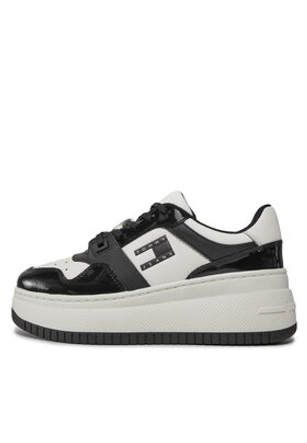Tommy Jeans Sneakersy Tjw Retro Basket Flatform Patent EN0EN02523 Écru. Materiał: skóra