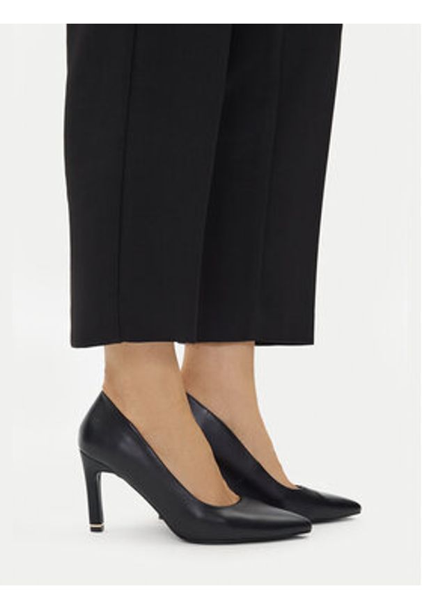 Lasocki Szpilki CEO-HY20077-1 Czarny. Kolor: czarny. Materiał: skóra. Obcas: na szpilce