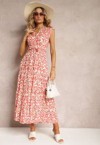 Renee - Różowa Sukienka z Wiskozy Zapinana na Guziki z Materiałowym Paskiem i Gumką w Pasie Isolia. Kolor: różowy. Materiał: materiał, wiskoza