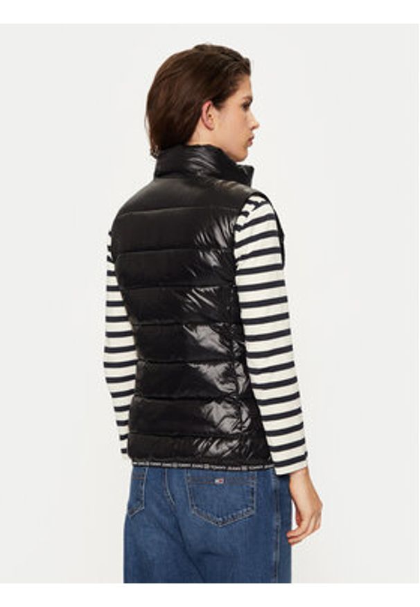 Tommy Jeans Bezrękawnik DW0DW19390 Czarny Regular Fit. Kolor: czarny. Materiał: syntetyk. Długość rękawa: bez rękawów