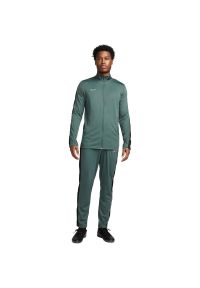 Dres Nike Nike Academy, Mężczyźni. Kolor: zielony. Materiał: dresówka. Sport: fitness
