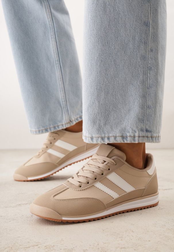 Born2be - Ciemnobeżowe Sneakersy z Geometrycznym Motywem Jannata. Okazja: na co dzień. Kolor: beżowy. Materiał: jeans, dresówka. Wzór: geometria