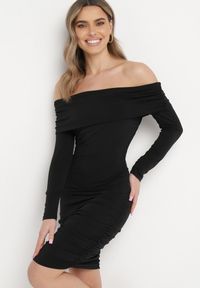 Born2be - Czarna Dopasowana Sukienka Hiszpanka z Marszczeniami Ailisma. Typ kołnierza: dekolt hiszpanka. Kolor: czarny. Styl: elegancki #6