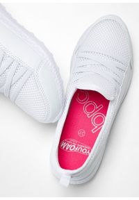 Sneakersy z pianką "youfoam" bonprix biały. Kolor: biały #2