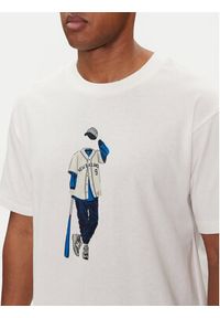 New Balance T-Shirt Basketball Style MT41577 Biały Relaxed Fit. Kolor: biały. Materiał: bawełna #3