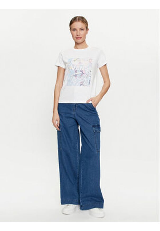 Vans T-Shirt Wild Bouquet Box Crew Ss VN000JGA Biały Regular Fit. Kolor: biały. Materiał: bawełna
