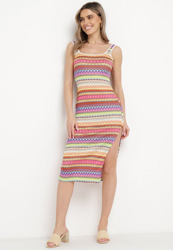 Born2be - Różowo-Pomarańczowa Dopasowana Sukienka Midi na Ramiączkach z Elastycznej Dzianiny Dempnia. Kolor: różowy. Materiał: dzianina. Długość rękawa: na ramiączkach. Długość: midi