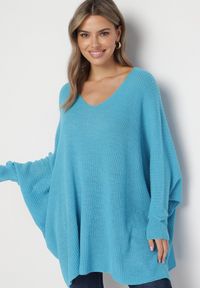 Born2be - Niebieski Sweter Oversize z Rękawami Typu Nietoperz Tarvella. Okazja: na spotkanie biznesowe, do pracy, na co dzień. Kolor: niebieski. Styl: biznesowy, casual, elegancki