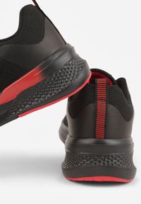 Born2be - Czarno-Czerwone Buty Sportowe Sneakersy Ozdobione Cieniowanymi Paskami Monissa. Okazja: na co dzień. Zapięcie: pasek. Kolor: czarny. Materiał: jeans, dresówka. Wzór: aplikacja. Sport: fitness #6