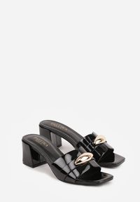 Born2be - Czarne Eleganckie Klapki na Słupku z Metaliczną Podłużną Aplikacją Hypsobe. Okazja: na co dzień. Kolor: czarny. Materiał: jeans, koronka. Wzór: aplikacja. Obcas: na słupku. Styl: elegancki #3