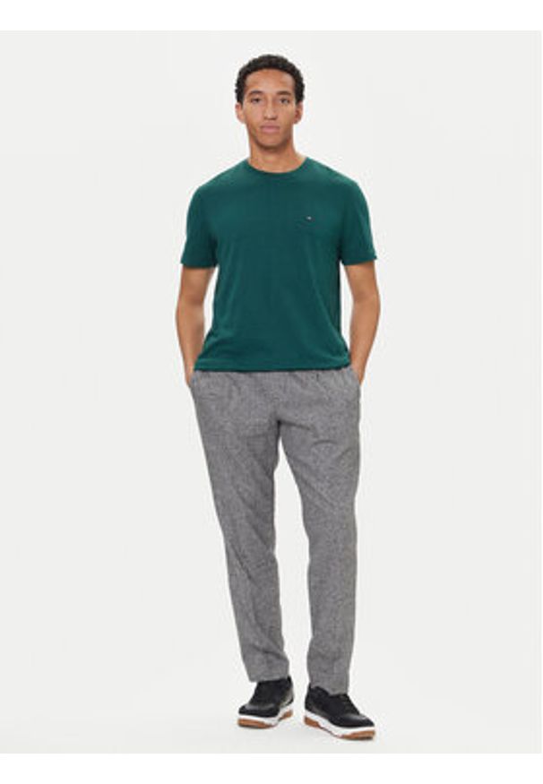 TOMMY HILFIGER - Tommy Hilfiger T-Shirt Ess Seasonal MW0MW39995 Zielony Regular Fit. Kolor: zielony. Materiał: bawełna