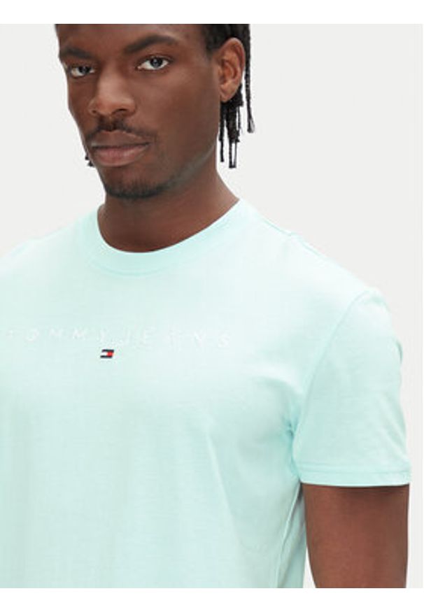 Tommy Jeans T-Shirt Linear Logo DM0DM20744 Zielony Regular Fit. Kolor: zielony. Materiał: bawełna
