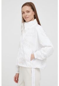 Calvin Klein Jeans kurtka damska kolor biały przejściowa. Typ kołnierza: kaptur. Kolor: biały. Materiał: materiał. Wzór: gładki
