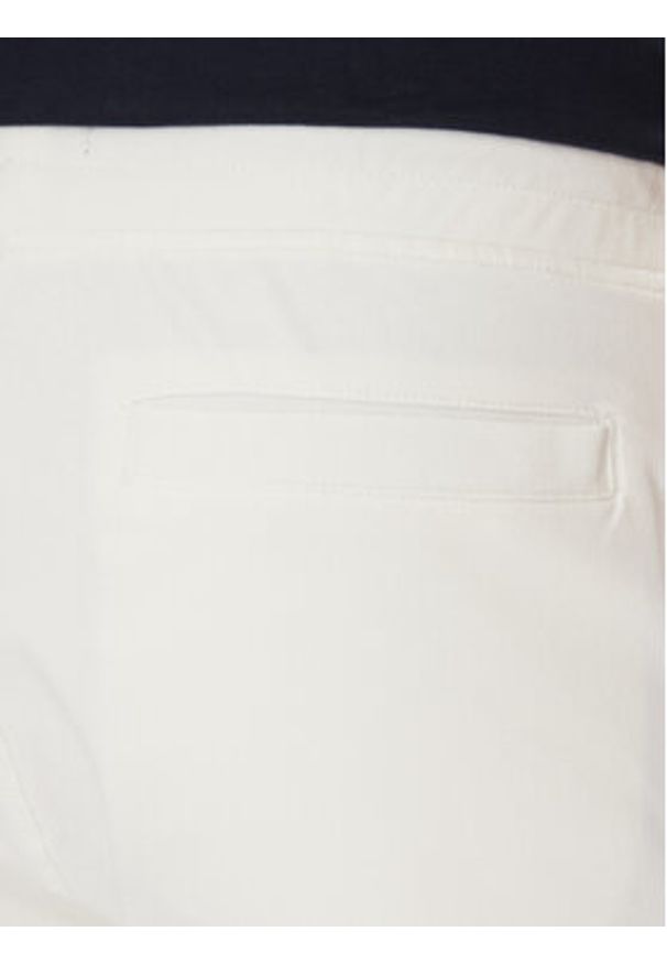 Aeronautica Militare Szorty sportowe 251BF017F459 Biały Regular Fit. Kolor: biały. Materiał: bawełna. Styl: sportowy