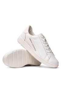 Sneakersy męskie białe Armani Exchange XUX082 XV262 M801. Kolor: biały