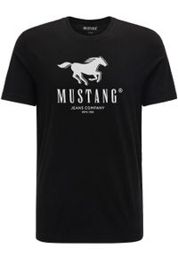 Mustang - MUSTANG ALEX C PRINT MĘSKI T-SHIRT KOSZULKA LOGO TEE BLACK 1015051 4142. Okazja: na co dzień. Materiał: bawełna. Wzór: nadruk. Styl: casual, elegancki, klasyczny