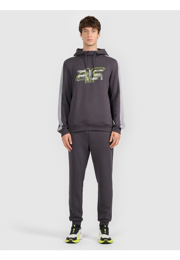 4f - 4F Bluza dresowa nierozpinana z kapturem męska 4F x Robert Lewandowski - szary M. Okazja: na spacer, na co dzień. Typ kołnierza: kaptur. Kolor: szary. Materiał: dresówka. Styl: sportowy, casual. Sport: turystyka piesza, fitness