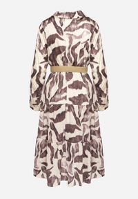 Born2be - Beżowo-Brązowa Kopertowa Sukienka w Abstrakcyjny Wzór z Gumką w Talii i Paskiem Zinnitaria. Okazja: na co dzień. Kolor: beżowy. Materiał: jeans. Typ sukienki: kopertowe. Styl: casual, klasyczny #3