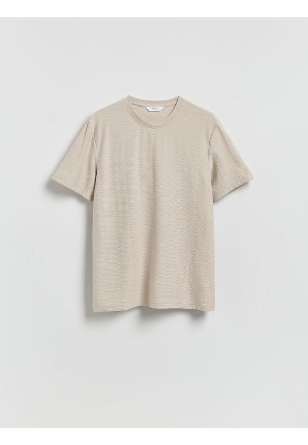 Reserved - Strukturalny t-shirt regular - jasnoszary. Kolor: szary. Materiał: dzianina, bawełna