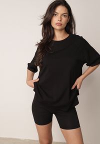 Born2be - Czarne Bawełniane Szorty Kolarki w Minimalistycznym Stylu Aurawen. Okazja: do domu, na co dzień. Kolor: czarny. Materiał: bawełna. Styl: sportowy, casual #5
