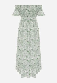 Renee - Zielona Bawełniana Sukienka o Fasonie Hiszpanki z Lekką Falbaną Risalins. Typ kołnierza: dekolt hiszpanka. Kolor: zielony. Materiał: bawełna. Długość: mini #5