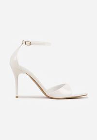 Renee - Białe Sandały ze Sprzączką wokół Kostki i Noskiem w Szpic z Lakierowanej Imitacji Skóry Santel. Okazja: na co dzień. Zapięcie: sprzączka. Kolor: biały. Materiał: skóra, lakier. Sezon: lato. Styl: casual, klasyczny, elegancki #2