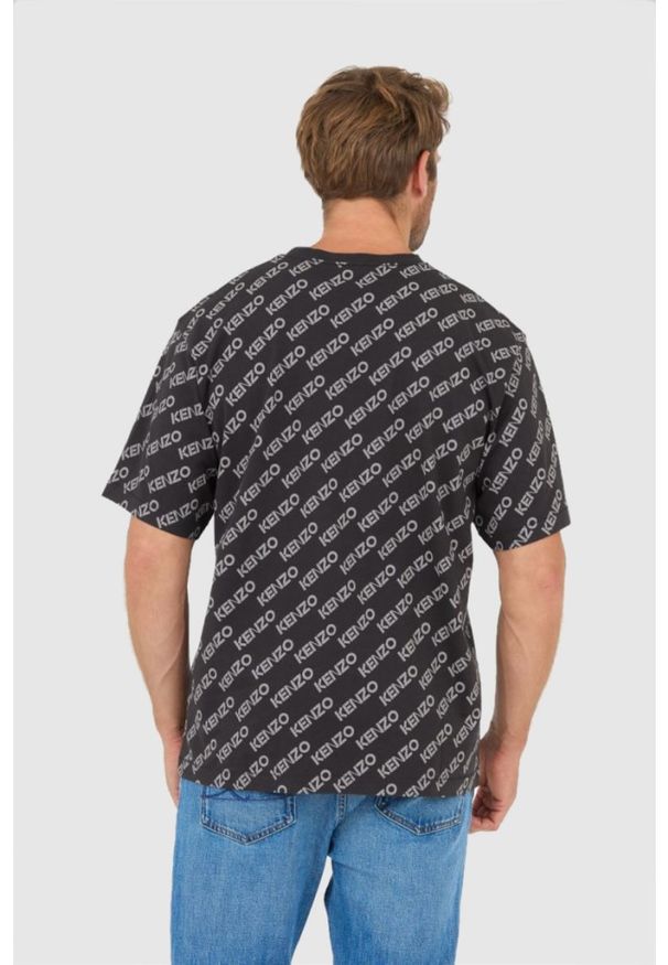 Kenzo - KENZO Czarny t-shirt męski monogram oversize. Kolor: czarny