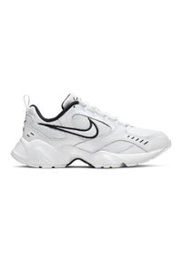 Buty do chodzenia damskie Nike Wmns Air Heights. Zapięcie: sznurówki. Kolor: biały. Materiał: materiał. Szerokość cholewki: normalna. Sport: turystyka piesza