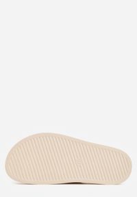 Renee - Beżowe Klapki z Metalicznymi Klamrami Eudare. Kolor: beżowy. Sezon: lato. Styl: elegancki #4