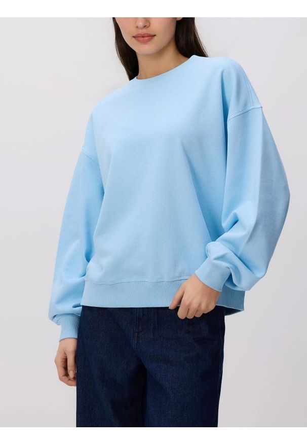 Reserved - Gładka bluza z bawełną - jasnoniebieski. Kolor: niebieski. Materiał: bawełna. Wzór: gładki