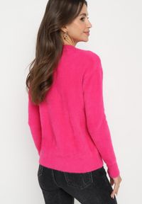 Born2be - Fuksjowy Puchaty Sweter Wełniany Helmintts. Kolor: różowy. Materiał: wełna. Długość rękawa: długi rękaw. Długość: długie #3