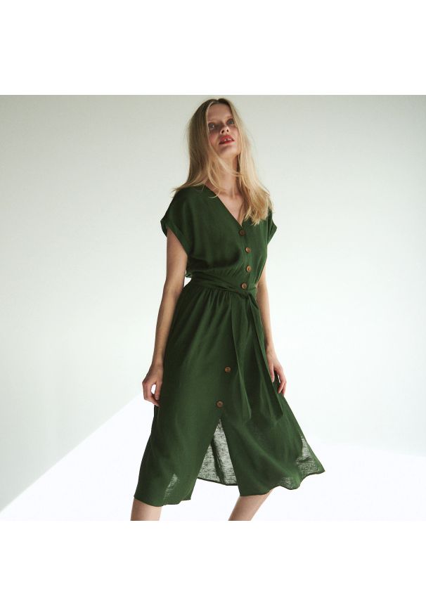 Reserved - Sukienka z lnem - Zielony. Kolor: zielony. Materiał: len