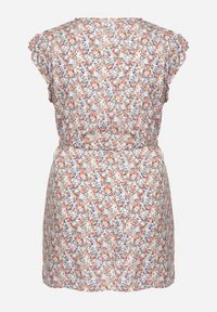 Born2be - Czerwona Sukienka z Wiskozy w Kwiaty z Paskiem i Haftami Nelindia. Okazja: na co dzień. Kolor: czerwony. Materiał: wiskoza. Wzór: kwiaty, haft. Sezon: lato. Styl: casual, elegancki #3