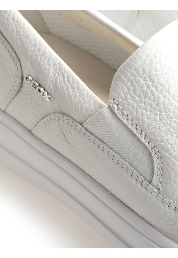 Geox Sneakersy "Tayrwin" | U027QB00046 | Tayrwin | Mężczyzna | Biały. Nosek buta: okrągły. Zapięcie: bez zapięcia. Kolor: biały. Materiał: skóra