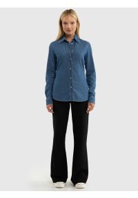 Big-Star - Koszula damska jeansowa niebieska Floriana 472. Okazja: na co dzień. Kolor: niebieski. Materiał: jeans. Styl: retro, klasyczny, elegancki, casual