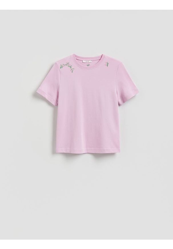 Reserved - T-shirt z haftem - lawendowy. Kolor: fioletowy. Materiał: dzianina, bawełna. Wzór: haft