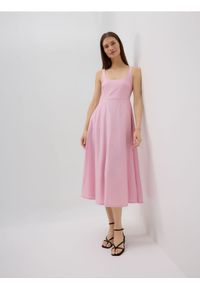 Reserved - Sukienka midi - pastelowy róż. Kolor: różowy. Materiał: tkanina. Wzór: gładki. Długość: midi #1