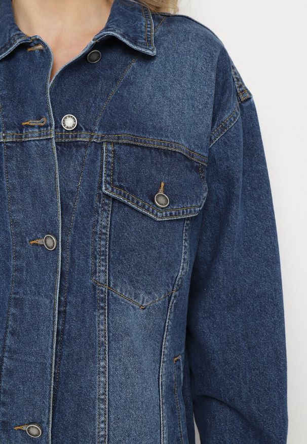 Born2be - Granatowa Kurtka Jeansowa z Bawełny o Fasonie Oversize Claritia. Kolor: niebieski. Materiał: bawełna, jeans