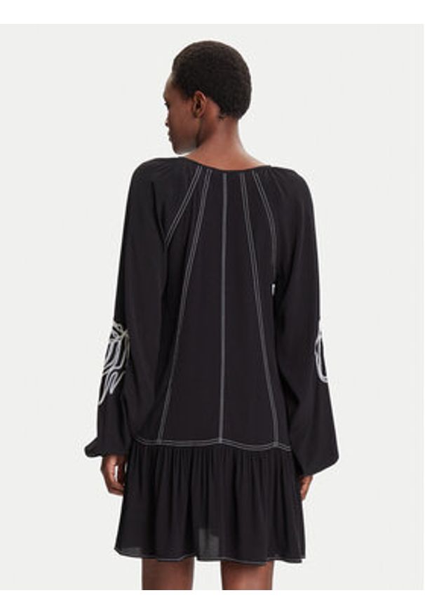 Desigual Sukienka codzienna Silvianegro 25WWVW19 Czarny Loose Fit. Okazja: na co dzień. Kolor: czarny. Materiał: wiskoza. Typ sukienki: proste. Styl: casual