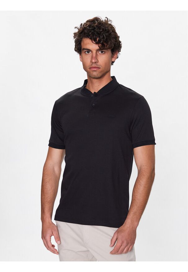 Calvin Klein Polo K10K111201 Czarny Regular Fit. Typ kołnierza: polo. Kolor: czarny. Materiał: bawełna